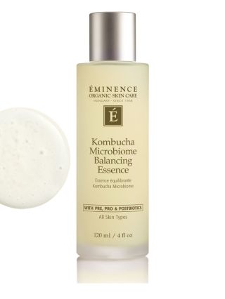 Když pleť ztratí rovnováhu, Esence Kombucha Microbiome ji vrátí zpět. – hydratuje, vyživuje, zklidňuje – čistí a...